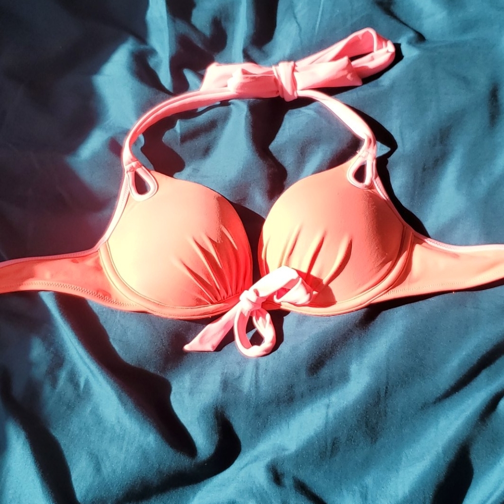 Victoria's Secret Gorgeous 32C Push-up Bikini Top